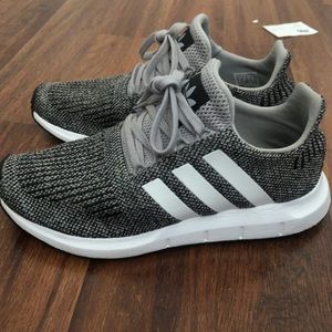 adidas Shoes - Adidas swift run size 7 women 6 in men’s adidas Shoes - Adidas swift run size 7 women 6 in men’s